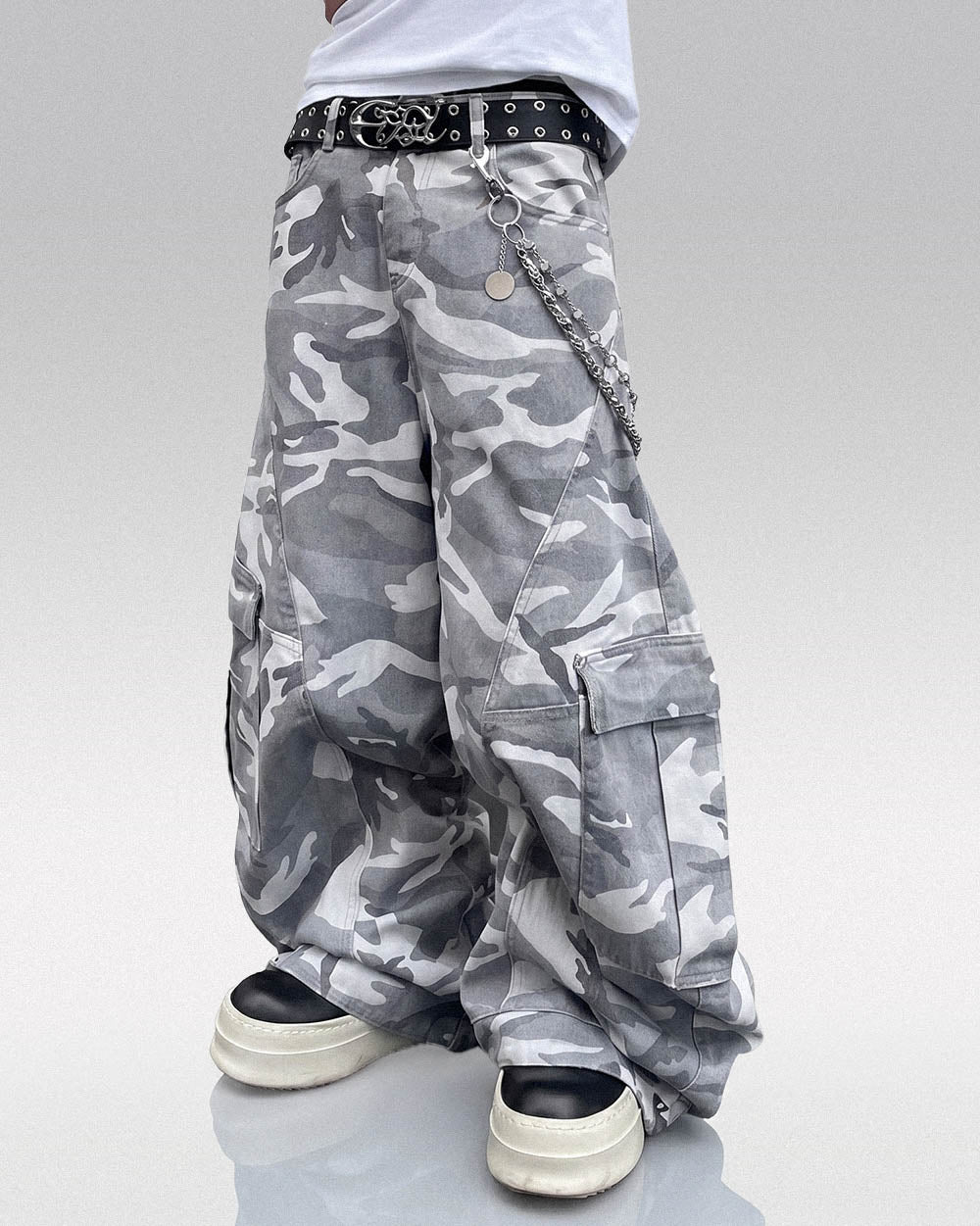 Baggy camo trousers ’Komoro’