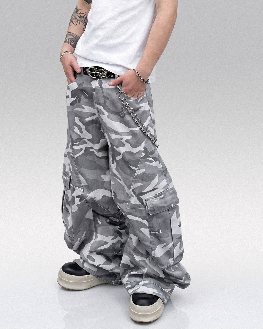 Baggy camo trousers ’Komoro’