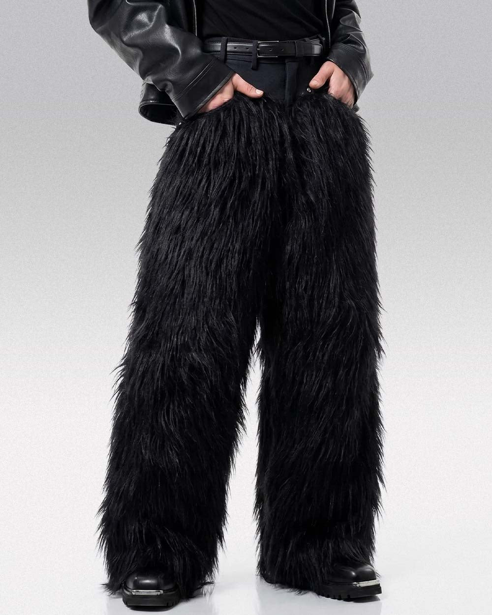 Faux Fur Pants ’Zorron’ - Black / XS