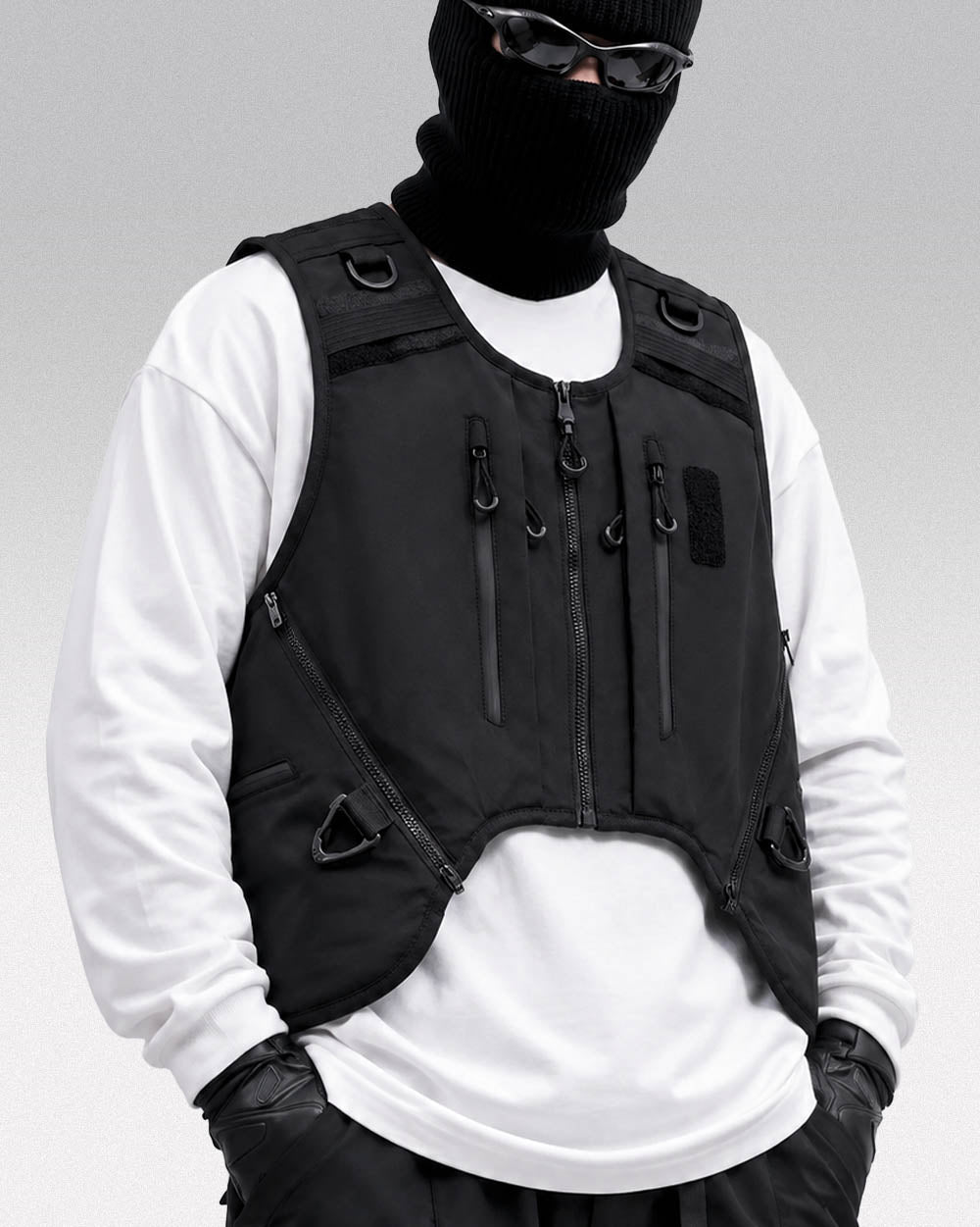 ’Feng’ Techwear Vest