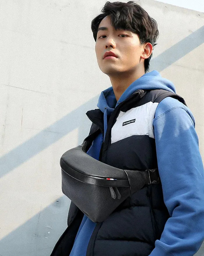 Leather crossbody fanny pack ’Akase’ - TECHWEAR STORM™