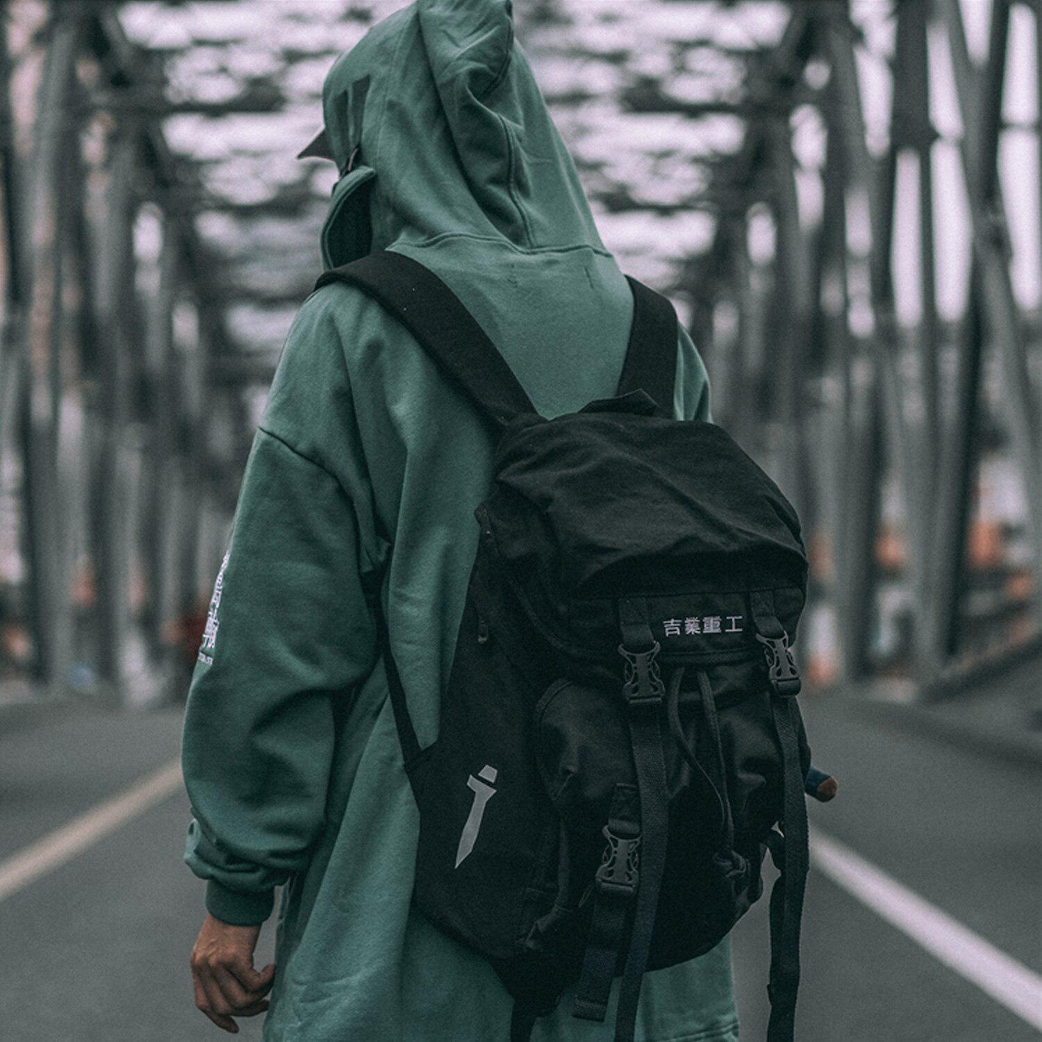 "Uchi" Backpack - TECHWEAR STORM™