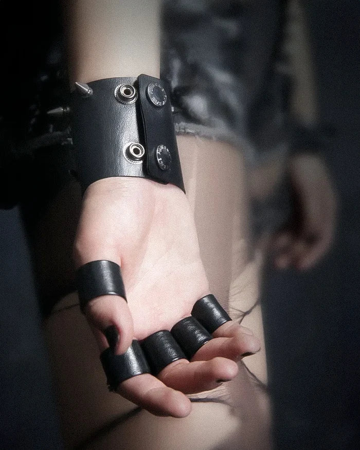 Women Skull bracelet glove - TECHWEAR STORM™