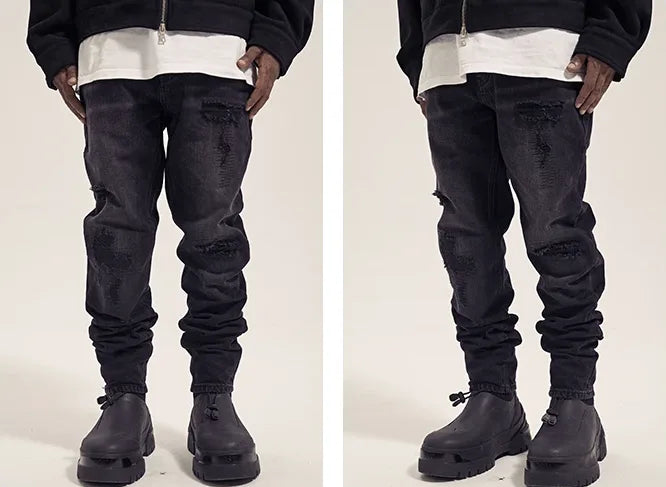 zoom on the Black jeans y2k "Komatsu"