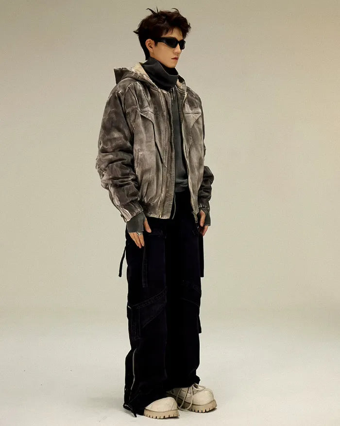 man wearing the Distressed jacket "Bandayo"