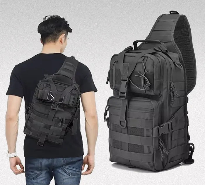 man wearing the Tactical crossbody bag "Tsu"