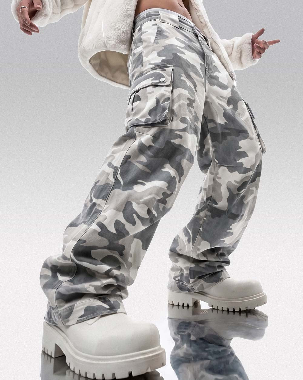 Baggy camo cargo pants ’Suwa’ - S