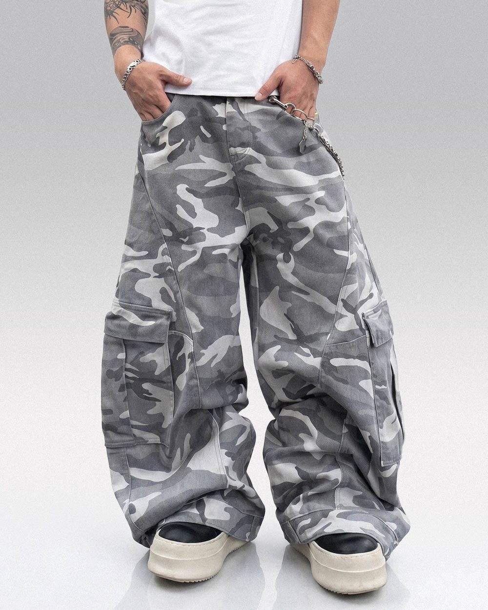 Baggy camo trousers ’Komoro’