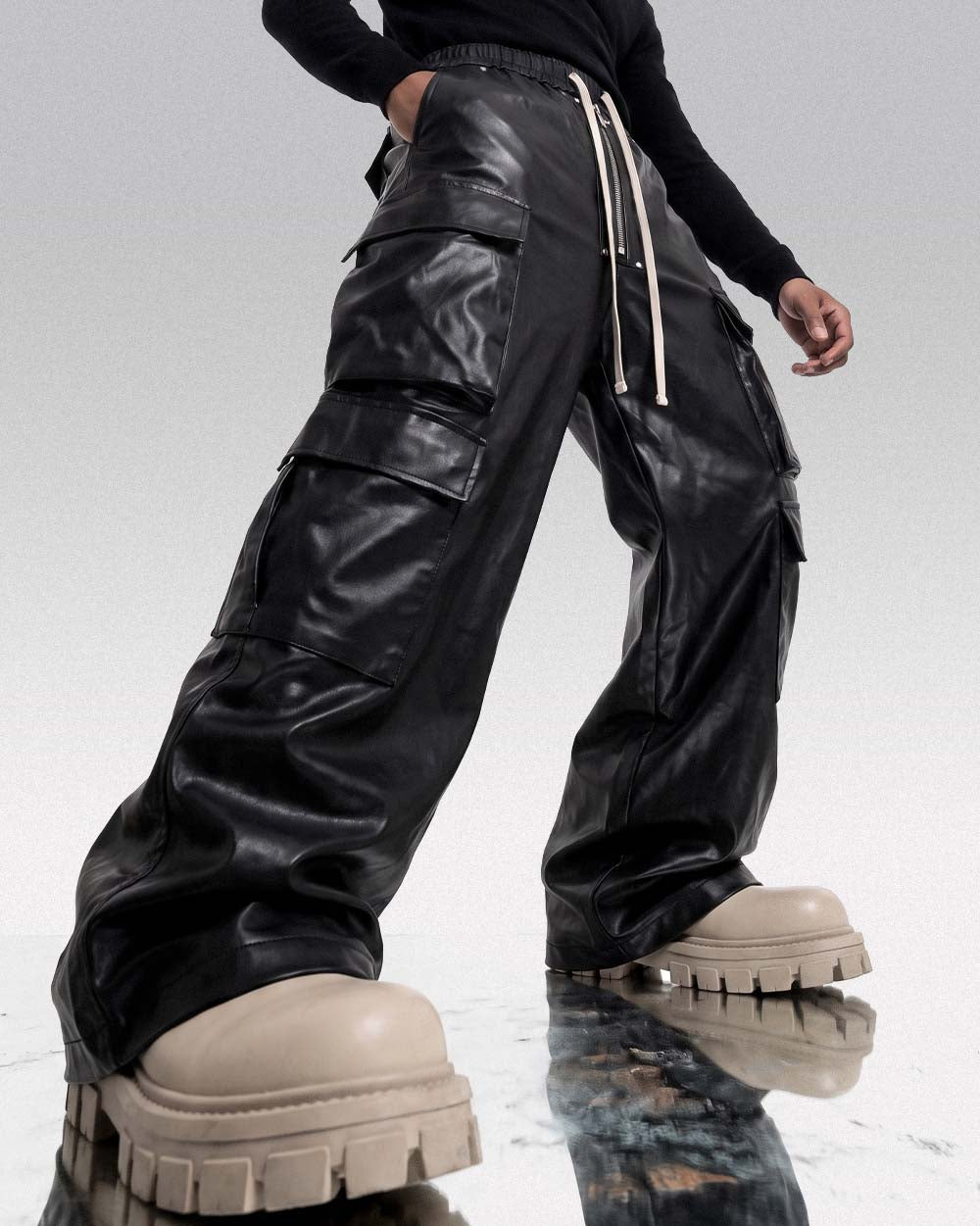 black-cargo-pants-y2k-kamago-m