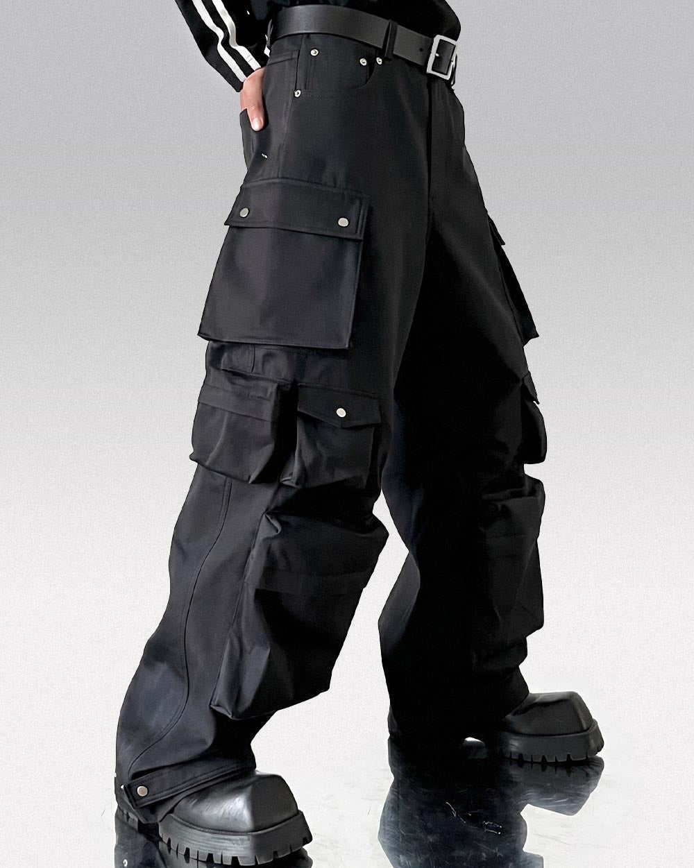 Black Wide Leg Cargo Pants ’Darex’ - black / XS