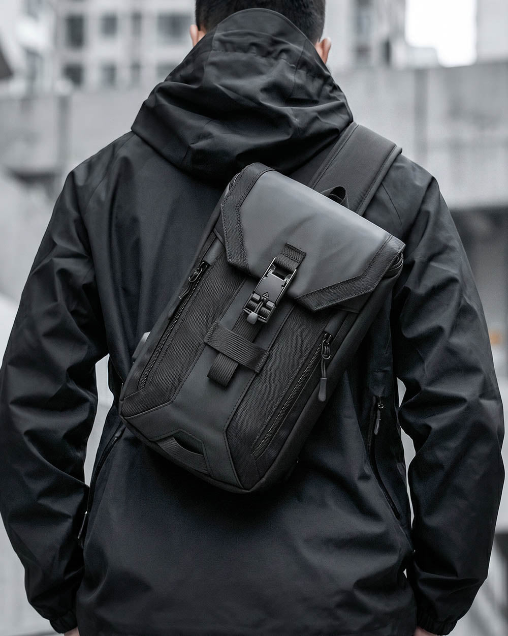 Crossbody bag techwear ’Owase’ - Black