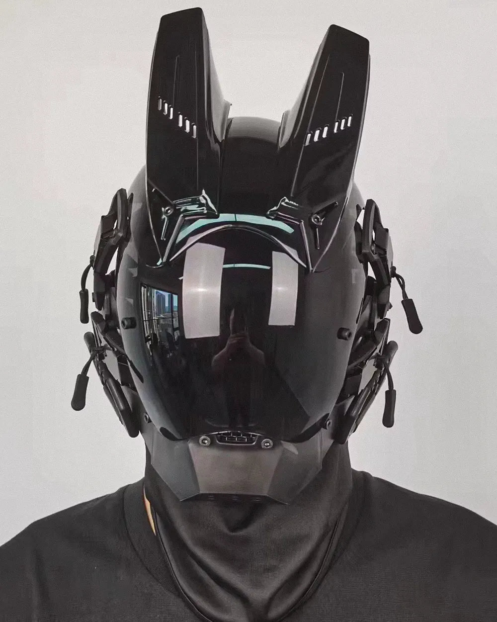 Cyberpunk Helmet ’Nagaka’