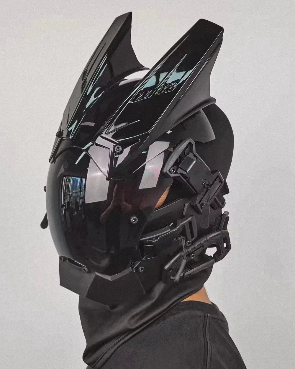 Cyberpunk Helmet ’Nagaka’