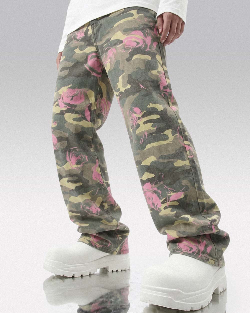 Jeans floral print ’Ninohe’ - Pink Camouflage / XS