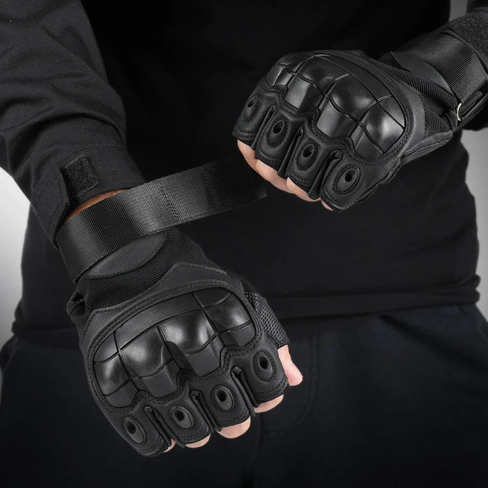 discover the Techwear Fingerless Gloves "Meoka"