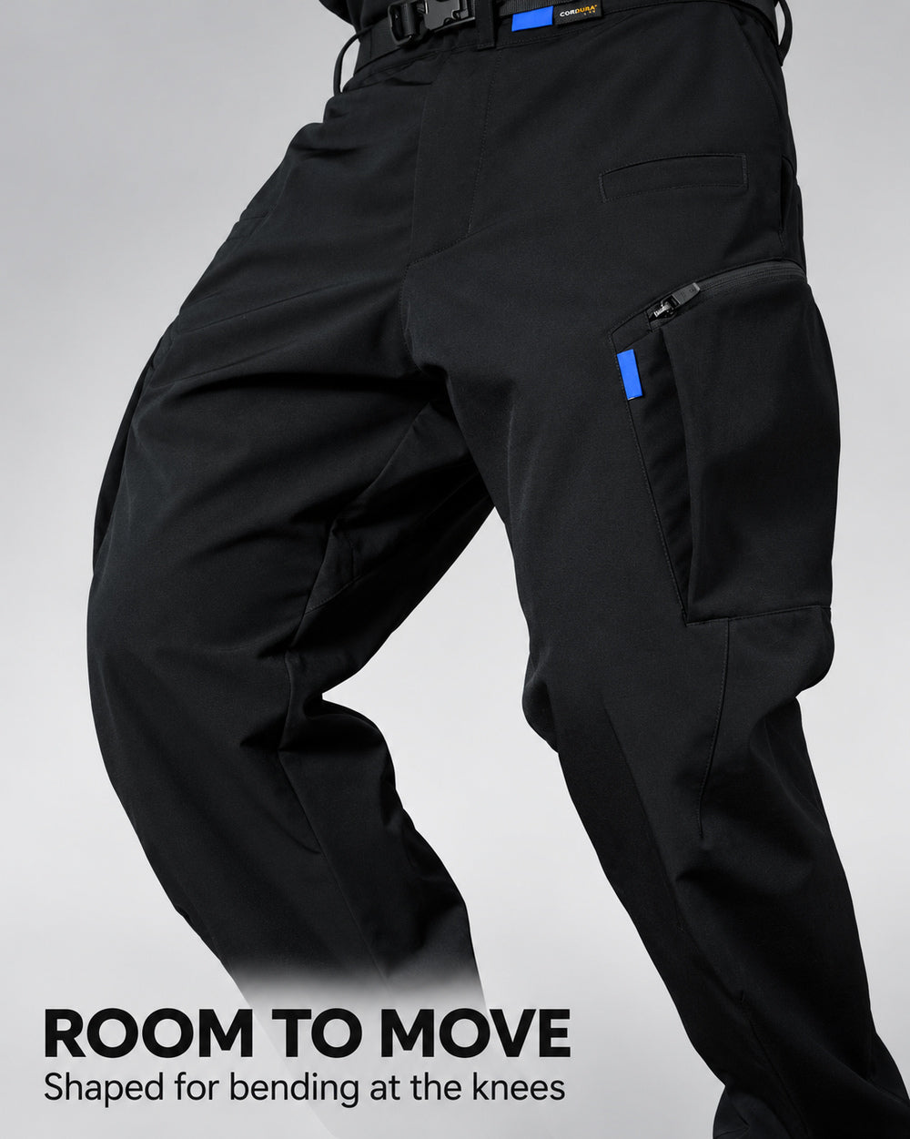 Techwear Pants "Fuki" in black, movement through the knees