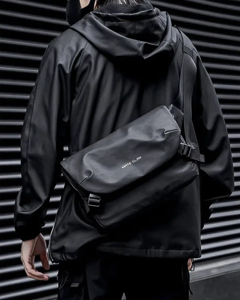 Waterproof messenger bag 