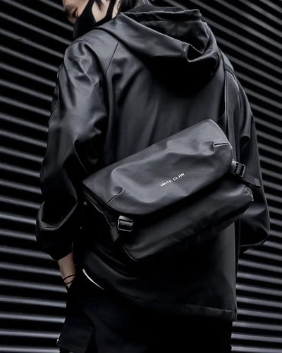 Waterproof messenger bag ’Shiroishi’ - TECHWEAR STORM™