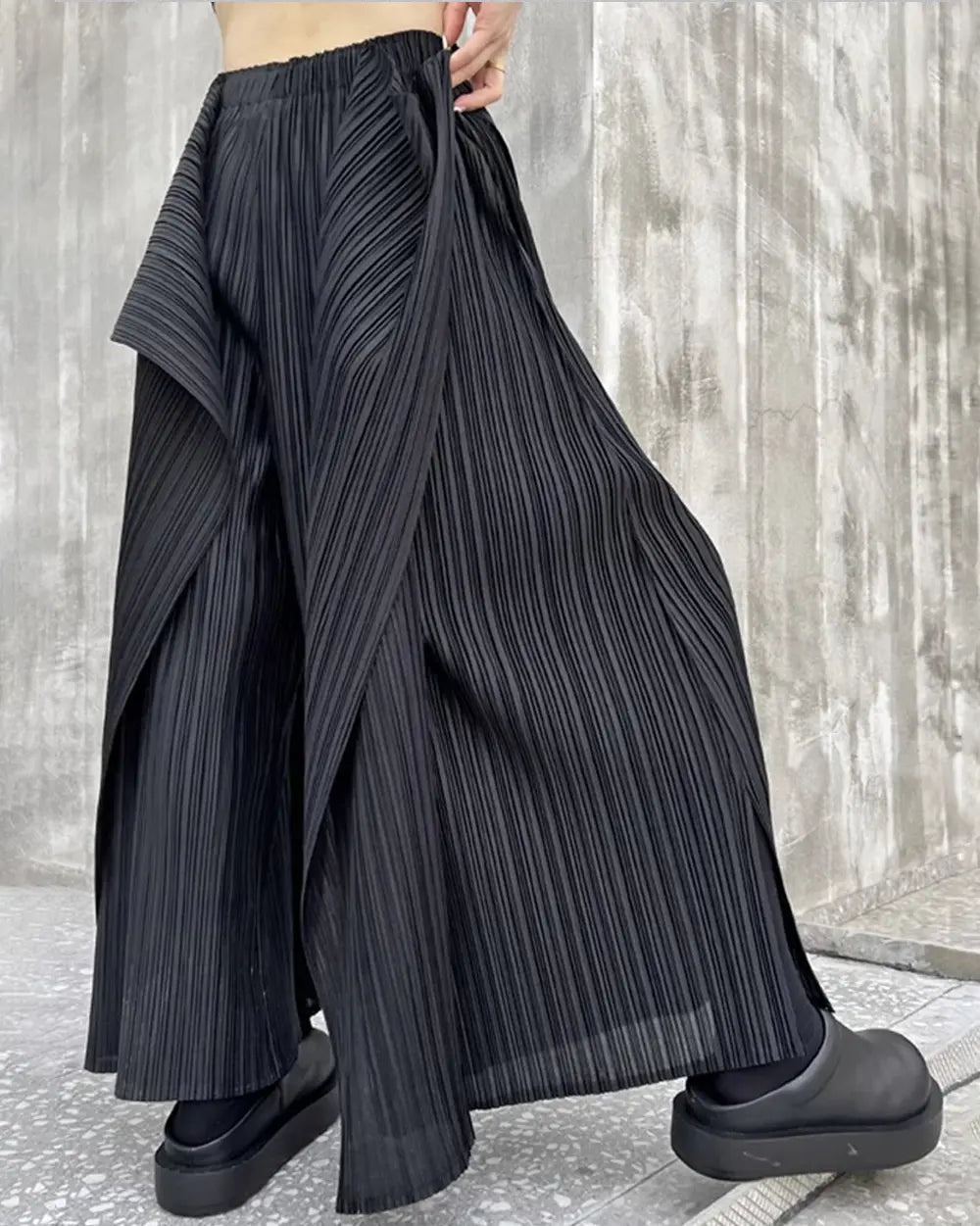 Wide leg trousers for women ’Fukuya’ - Black / One Size