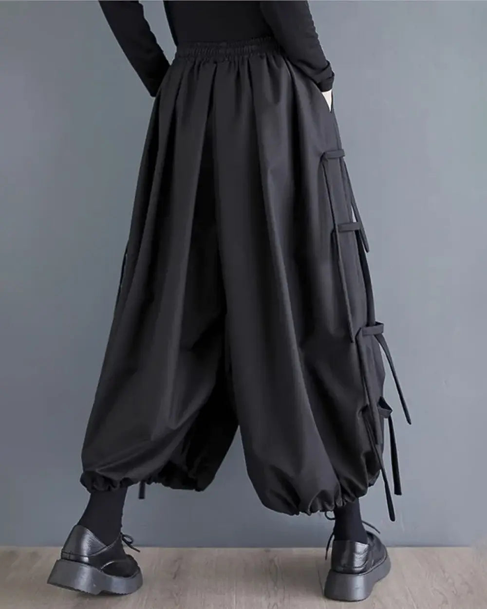 Wide legged pants women ’Gamata’ - black / One Size